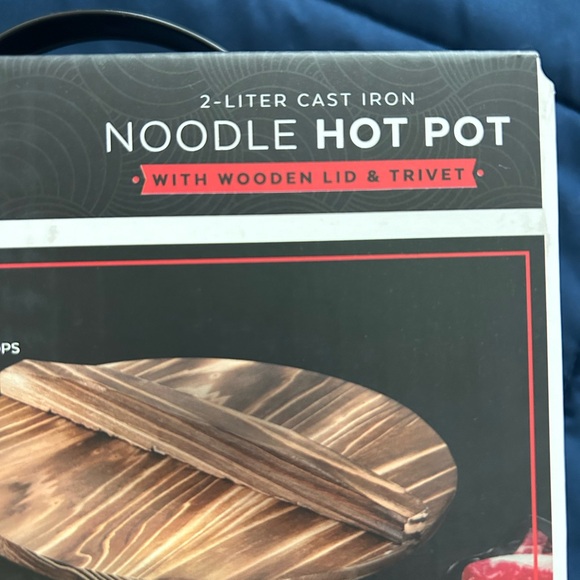 PARINI • 2 Liter Cast Iron Noodle Hot Pot • Black/Wood • Small • - Picture 6 of 9